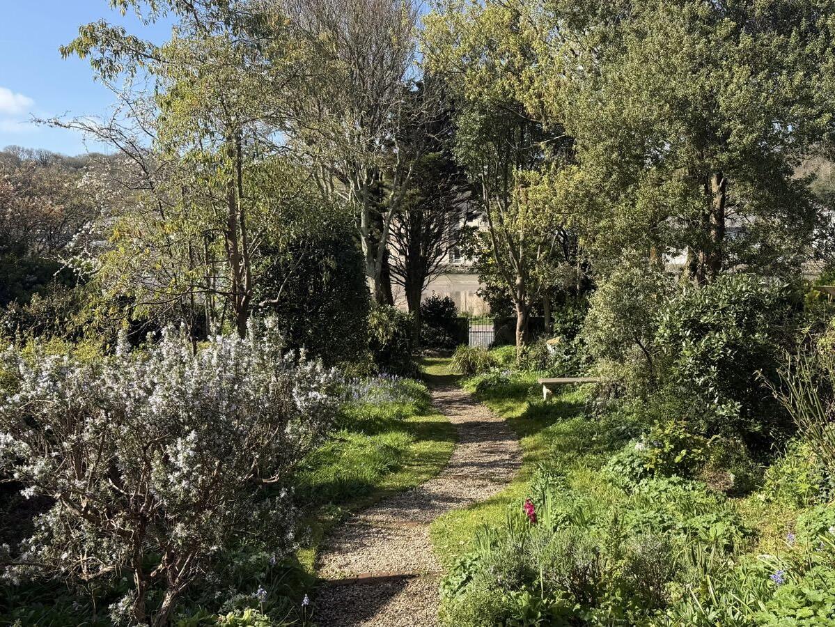 Trennick Row, Truro